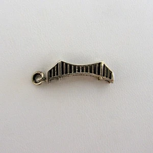 Golden Gate Bridge San Francisco California Sterling Silver Bracelet Charm - Picture 1 of 3