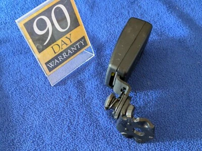 AUDI A6 2013-2018 OEM - CINTURÓN DE SEGURIDAD TRASERO DERECHO receptor hebilla 4G8857739A Foto 1 de 4