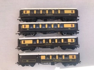 Rake Of 4 x Triang OO Gauge R228 & R328 Pullman Parlour Cars & Brake 2nd All GC - Picture 1 of 14