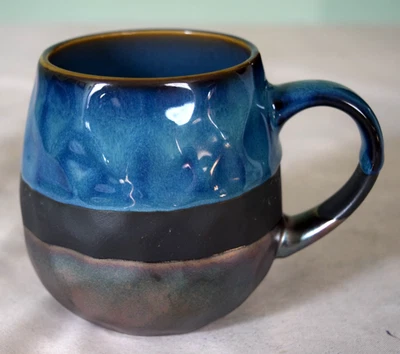 Caneca de café Sarah By Signature iridescente brilhante turquesa cobre martelado B8 - Imagem 1 de 4