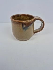 Handgeworfen Kunstkeramik glasiert braun & hellbraun Kaffeebecher Tasse signiert RW - Bild 1 von 13