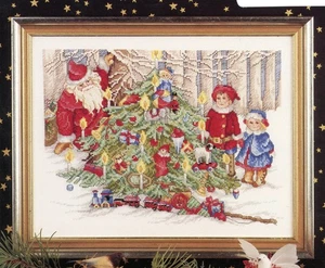 Santas Forest Surprise Cross Stitch Pattern Sudberry House 115 Donna Vermillion - Picture 1 of 2