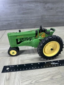 VINTAGE JOHN DEERE MODEL A TRACTOR 1/16 ERTL Die Cast Toy - Picture 1 of 14