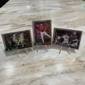 Topps Series 1 2025 Atlanta Braves Paralell Lot. 3 Karten  - Bild 1 von 7