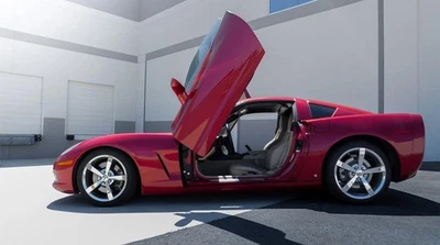 垂直门 - 垂直兰博门套件适用于雪佛兰 Corvette C-6 2005-13 — 第 1/4 张图片