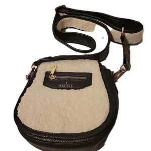 Kedzie Fireside Camden Mini Messenger Geldbörse veganes Leder verstellbarer Riemen - Bild 1 von 11