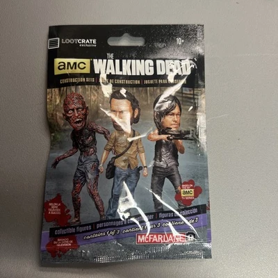 2015 New Sealed Loot Crate The Walking Dead Blind Pack McFarlane Toys Figure AMC - Imagem 1 de 2