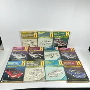 Haynes Automobile Repair Manuals Lot of 11 Vintage Service Manuals Haynes - Foto 1 di 13