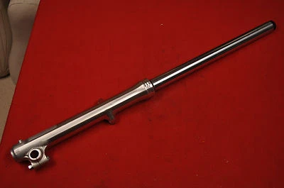 Conjunto completo de horquilla delantera derecha Yamaha XJ650 1982-83 NUEVO DE STOCK, XJ 650 Foto 1 de 3