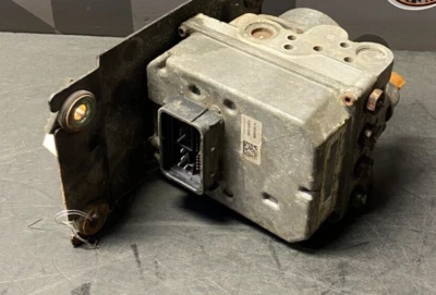 2007 CADILLAC CTS V CTS-V OEM ABS ANTI LOCK BRAKE CONTROL UNIT USED - Image 1 of 4