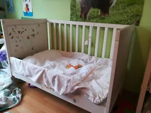 kinderbett IKEA Sundvik 70x140 gebraucht mit Bettwäsche, Decke und Stützbrett - Bild 1 von 4