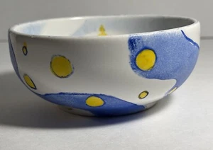 Ceramic White With Blue Vertical Waves And Yellow Dots 4 7/8” Dia. Bowl Signed - Picture 1 of 7