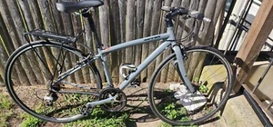 Specialized Sirrus Hybrid Bike - Picture 1 of 1