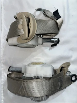 TOYOTA CAMRY 2018-2023 OEM FRONT LEFT DRIVER AND RIGHT PASSENGER SEATBELTS - Image 1 of 4