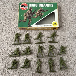 Airfix 1/32 NATO Infantry Rare Vintage Boxed 14 Stück Figuren Vintage RAR - Bild 1 von 5
