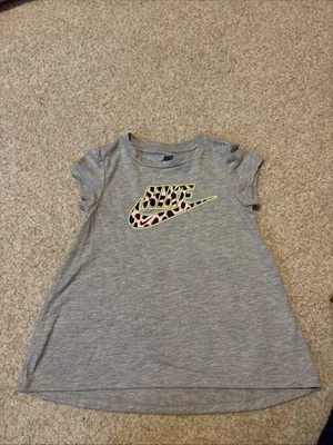 Nike 4T Niña Gris Rosa Verde Neón Logo Suavemente Usado Ligero Cómodo Foto 1 de 4