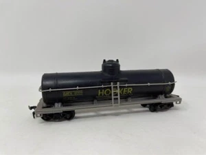 Model Power Hooker Gas Tanker Ho Scale - Picture 1 of 4