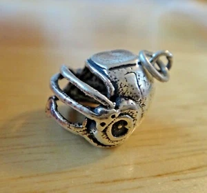 Sterling Silver 3D 15x15x12mm Football Helmet Charm - Picture 1 of 5