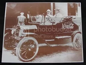 Reimpresión de tarjeta fotográfica sepia vintage de coche vendedor embotellado Coca Cola años 20 - Imagen 1 de 1