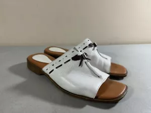Vintage Croft & Barrow women's white leather slide sandals size 8 - Picture 1 of 3