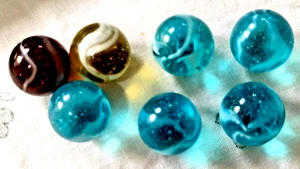 SPIELZEUG MURMELN aquablau 5, Wein 1, Coco Cola 1 Glas Prise Übergang 0,66 Zoll - Bild 1 von 24