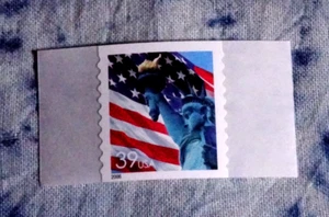 US 3981 STATUE OF LIBERTY & FLAG "SINGLE" COIL OF 5 (39c) STAMPS EXCESS BACKING - Picture 1 of 1