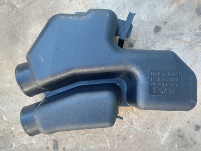 Toyota 10-23 4 Runner  09-14 FJ Cruiser 6 Cylinder Air Cleaner Resonator Foto 1 de 4