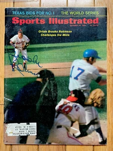 10/29/69 Brooks Robinson AUTOGRAPHED Sports Illustrated Orioles/Mets 1969 Series - Picture 1 of 1