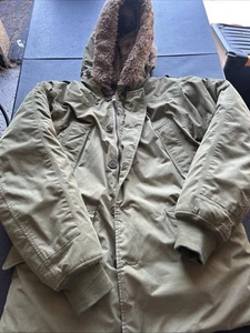 Eddie Bauer Jacket B-9 Parka Military Down Sz M Outdoor Olive Green Hooded - Picture 1 of 14