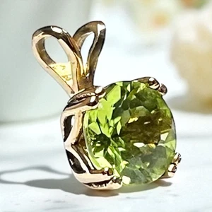 RND Natural Peridot Gemstone set in DBL Prong 14K Yellow Gold Pendant - Picture 1 of 8