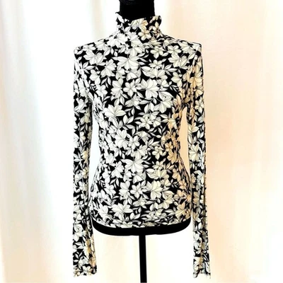 Alice + Olivia Black White Floral Print Turtleneck Top Size M - Image 1 of 4