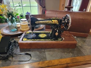 Vintage Singer 15 Sphinx Sewing Machine and Carrying Case Egyptian Beautiful - Picture 1 of 13