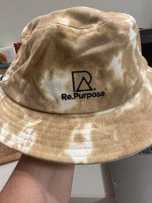 Sombrero cubo tie dye marrón reutilizable nuevo con etiquetas tostado y blanco Foto 1 de 2