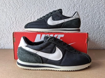 Vintage 90s Nike Cortez Classic Wmns Running Sneakers Athletic Shoes EU 38 US 7 Blk - Image 1 of 4