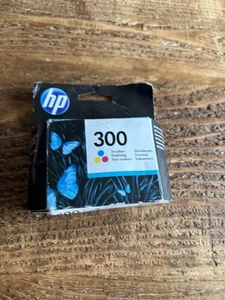 HP CC643EE 300 Original Ink Cartridge, Tri-color, Single Pack - Picture 1 of 2