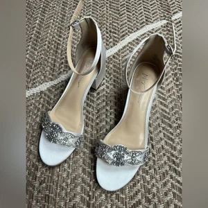 Betsy Johnson jeweled block heels sz 9.5 - Picture 1 of 7