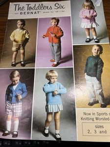 Bernat Toddlers Six Knitting Instruction No 158 size 2 3 4  1972 vintage - Imagen 1 de 2