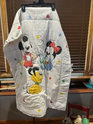 "Manta acolchada para cuna de bebé 32x42 de colección Mickey, Minnie & Pluto" Foto 1 de 4