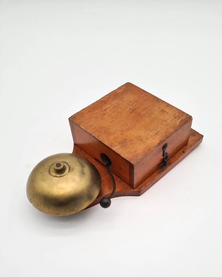 Ancienne sonnette de téléphone, porte - C47 - Photo 1/4