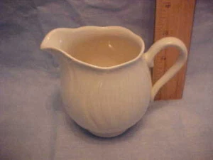 CREMA MAGNOLIA Mikasa China 3 1/4" 8 onzas - Imagen 1 de 1