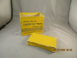 Mulinello da Pesca Vintage Mignon Cargem 33 Custodia in Pelle Solo Usato discrete condizioni - Foto 1 di 10