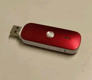 Chiavetta USB Stick HSPA Wifi Vodafone Mobile Broadband ZTE K3806-Z Rossa - Foto 1 di 1
