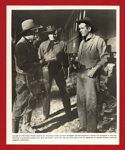 FILM MEMORABILIA - WYOMING RENEGADES - FILM STILL - Ex TV TIMES LIBRARY (SU15) - Picture 1 of 2