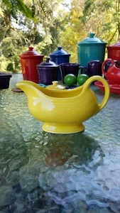 GRAVY BOAT/SAUCEBOAT sunflower yellow NEW FIESTAWARE FIESTA - Picture 1 of 4
