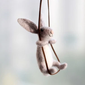 Baby Bunny Needle Needle Felting Kit - Picture 1 of 8