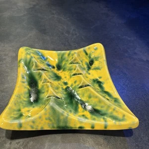 McCoy Pottery Amorphic Ashtray #970 Green/Yellow 7-1/4" x 7-3/8" - Picture 1 of 9