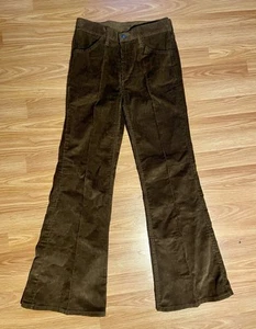 Pantaloni vintage anni 70 Levis 646 velluto a coste stivali svasati fondo a campana 28x30 corde marroni USA - Foto 1 di 10