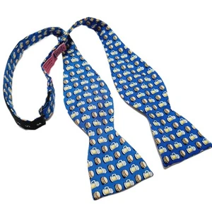 Vineyard Vines Bowtie Blue Geometric Pattern Silk Bow Tie Beer & Burgers - Picture 1 of 3