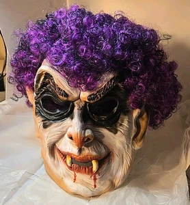 Máscara de Halloween de colección colmillos orejas puntiagudas pelo púrpura ghoul látex horror miedo - Imagen 1 de 7