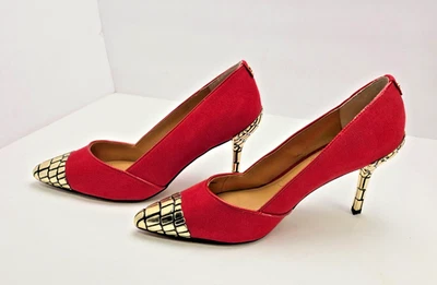 Zapatos de salón J. Reneé de gamuza rojos 8W dorados metálicos texturizados puntera y tacón estilo D'Orsay Foto 1 de 4